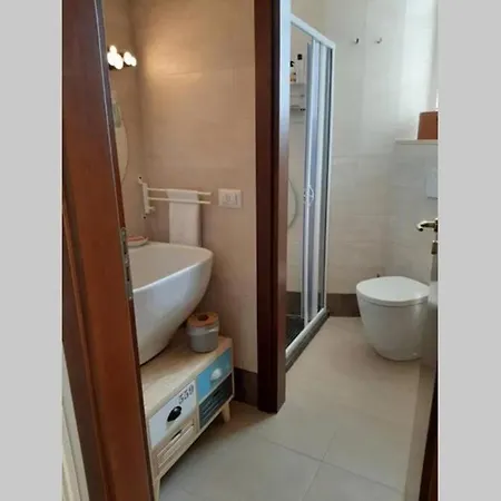 Bilocale In Apartamento